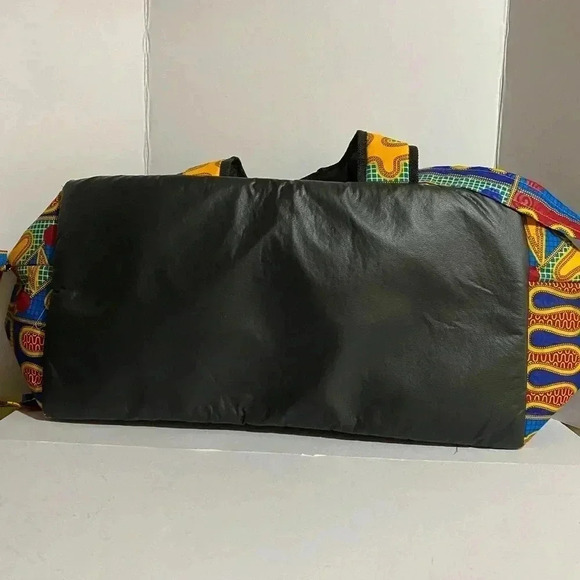 Handcrafted unisex Ankara print vinyl leather duffel weekend travel bag - Picture 10 of 11